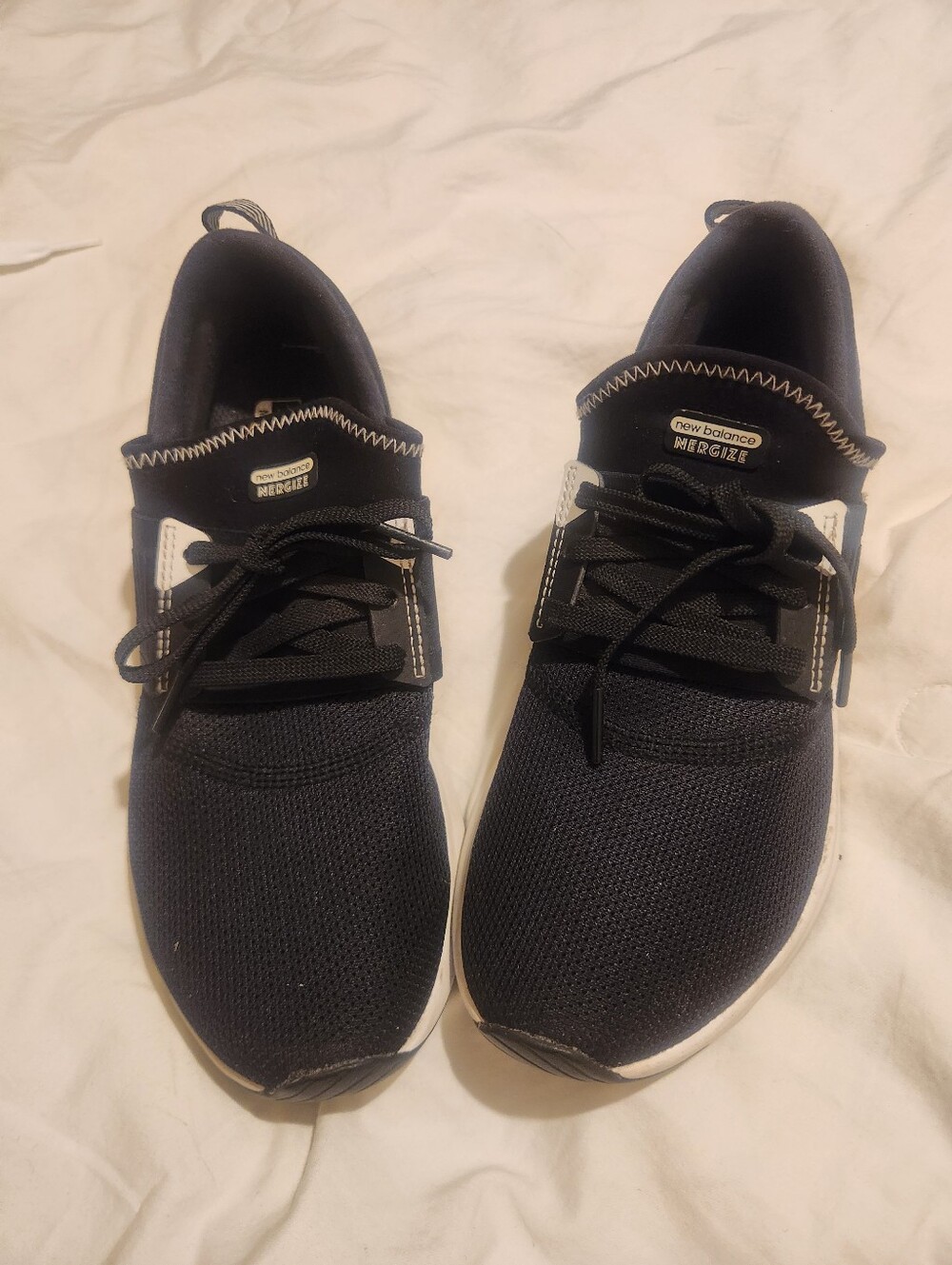 New Balance Women's Black and White Nergize Lace-Up Sneakers Sz 7.5